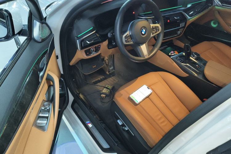 Used BMW 5 Series 2019 Facelifted 530Li Leading Edition M Sport Package
