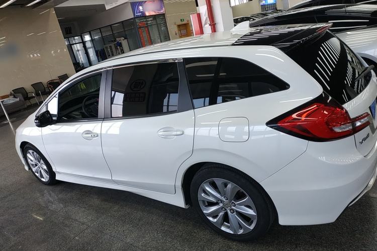 Used Honda Jade 2017 1.8L automatic Comfort version 5 seats