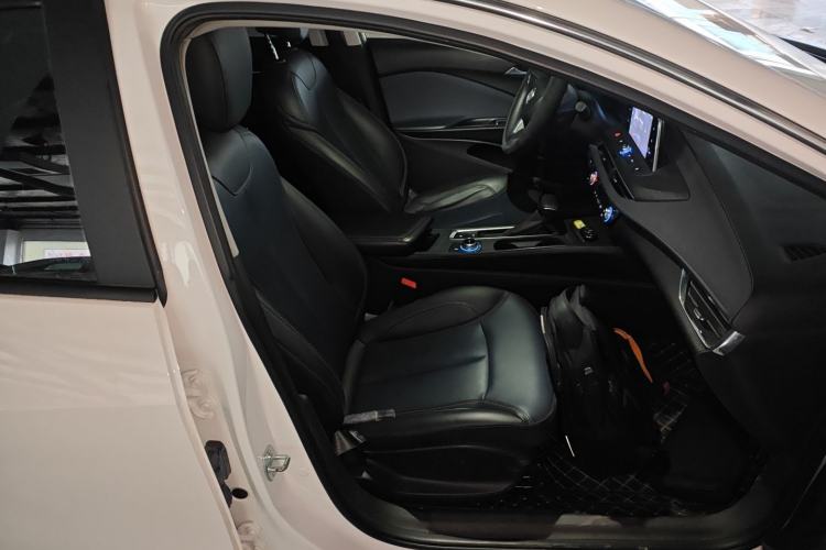 Used Buick Velite 6 2023 430km Range Commuter Version
