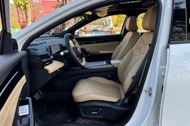 Used  L6 2024 125km PLUS Dragon Edition