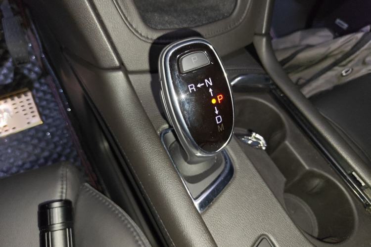 Used Cadillac XT5 2018 25T Luxury Model
