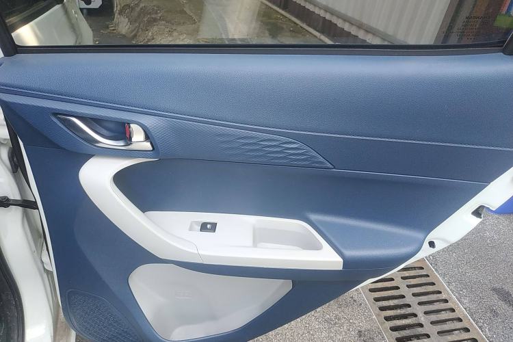 Used Oshan Benni E-Star 2022 Qingxin Edition Colorful Model Lithium Iron Phosphate
