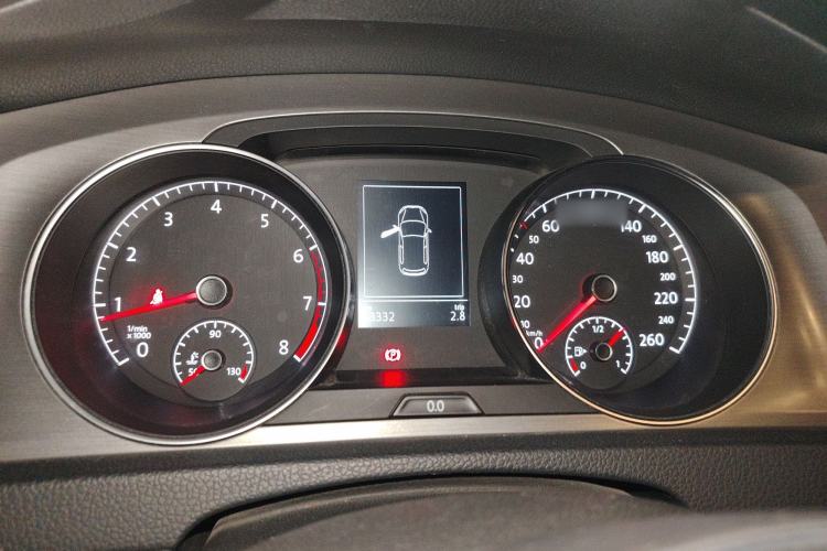 Used Volkswagen Golf 2015 1.4TSI Automatic Luxury Model
