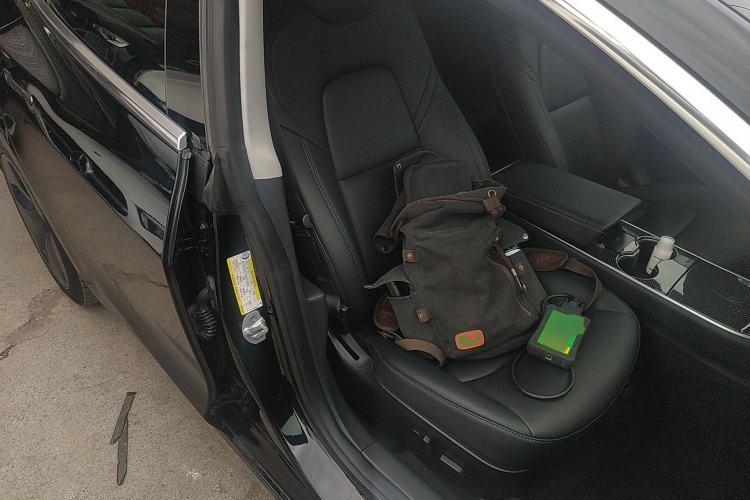 Used Tesla Model 3 2019 Long-Range All-Wheel-Drive Version
