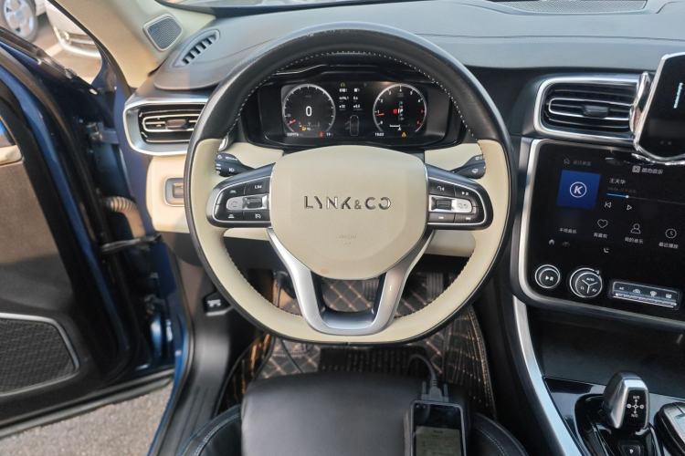 Used Lynk & Co 01 2019 2.0T Two-Wheel Drive Zhaopu Version China VI Standard
