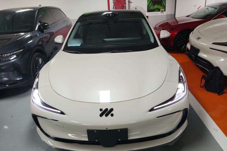 Used  L6 2024 Max Standard Edition
