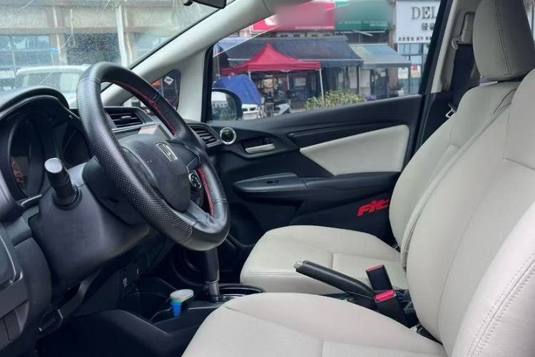 Used Honda Fit 2016 1.5L LX CVT Comfort Model
