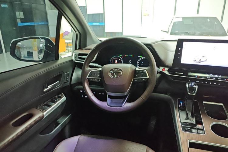 Used Toyota Granvia 2024 2.5L Hybrid Prestige PLUS Four-Wheel Drive Version
