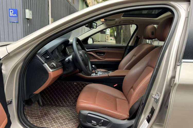 Used BMW 5 Series 2017 525Li Leading Model
