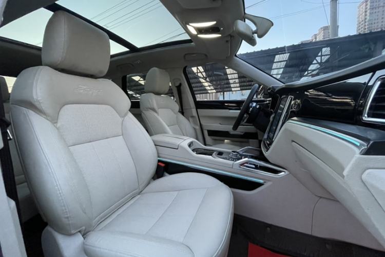 Used Zotye T700 2017 1.8T Dual-Clutch Luxury Model
