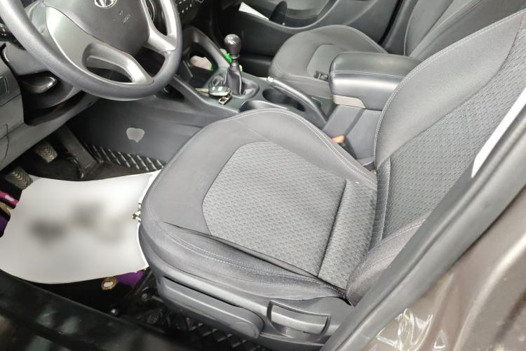 Used Hyundai ix35 2015 2.0L Manual Two-Wheel Drive Comfort Version China IV Standard
