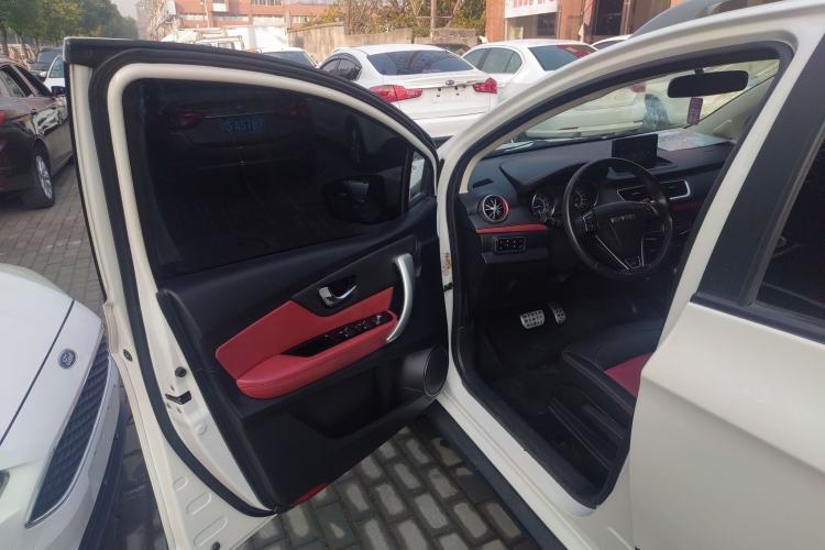 Used Haval H1 2016 Revised Version Blue Badge 1.5L AMT Comfort Edition
