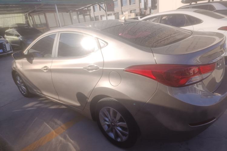 Used Hyundai Elantra 2015 1.6L Manual Fashion Edition
