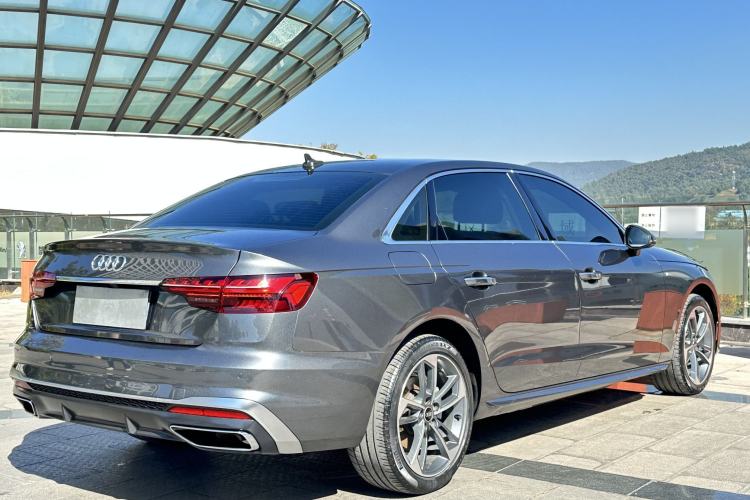 Used Audi A4L 2022 40 TFSI Fashion Dynamic Model