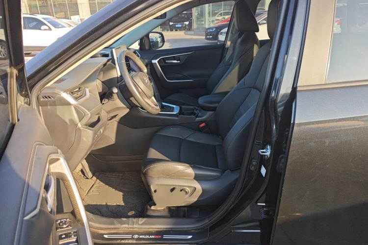 Used Toyota Wildlander 2022 2.0L CVT Two-Wheel Drive Luxury PLUS Edition
