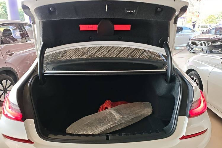 Used BMW 3 Series 2021 Restyled 325Li M Sport Package
