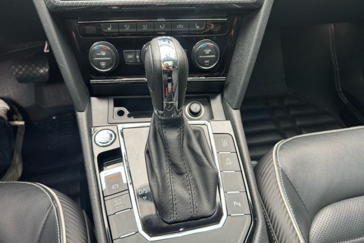 Used Volkswagen Lamando 2021 280TSI DSG Luxury Phantom Edition