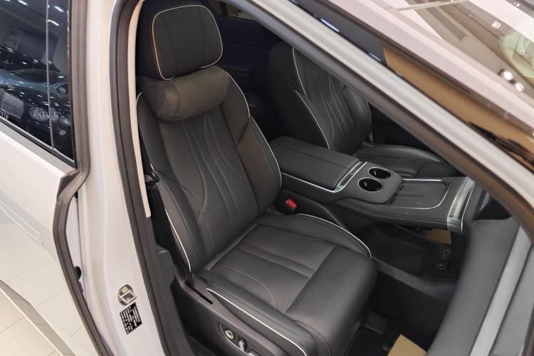 Used XPeng X9 2024 610 Long-Range Pro