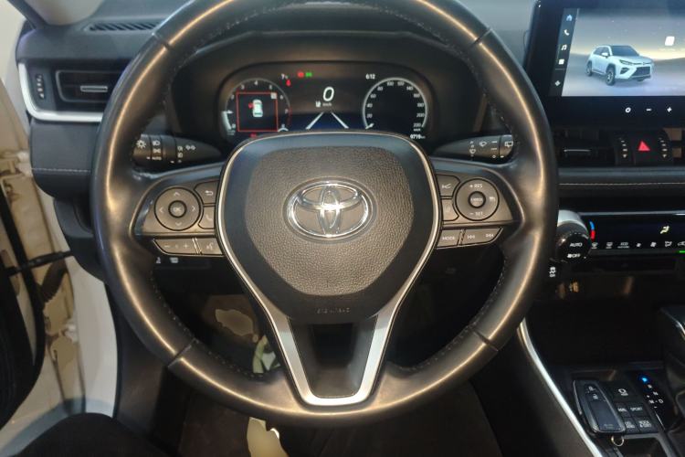 Used Toyota Wildlander 2023 2.0L CVT Four-Wheel Drive Luxury PLUS Edition
