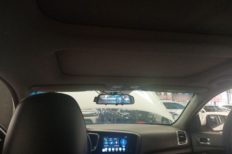 Used Kia K5 2015 2.0L Automatic LUX
