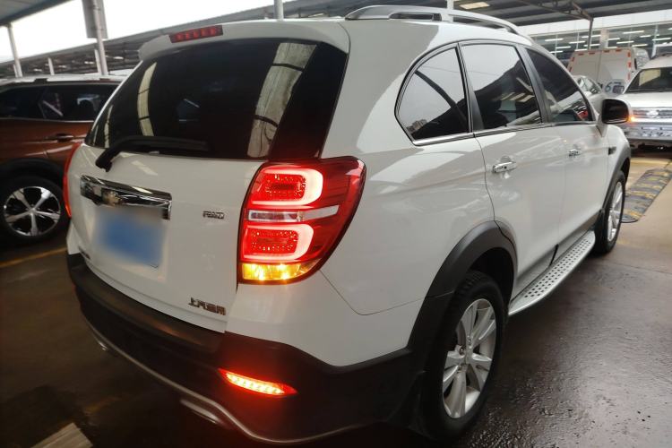 Used Chevrolet Captiva 2017 2.4L 4x4 Flagship Edition 7-Seater