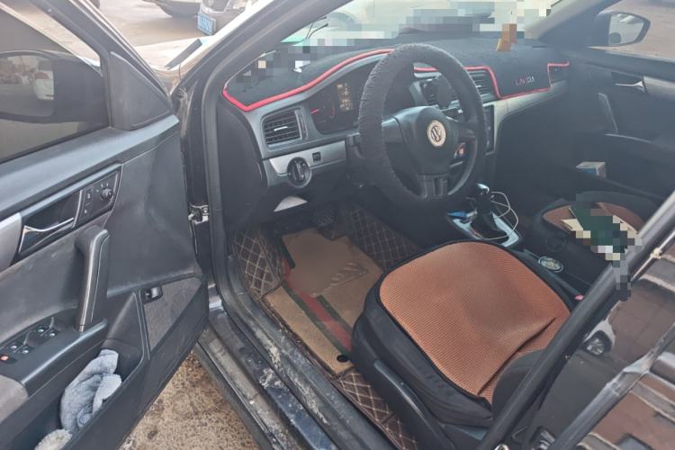 Used Volkswagen Lavida 2015 1.6L Automatic Fashion Edition