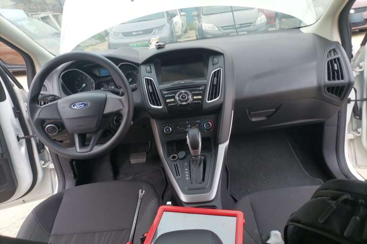 Used Ford Focus 2018 Hatchback Classic 1.6L Automatic Comfort Plus SmartDrive Edition
