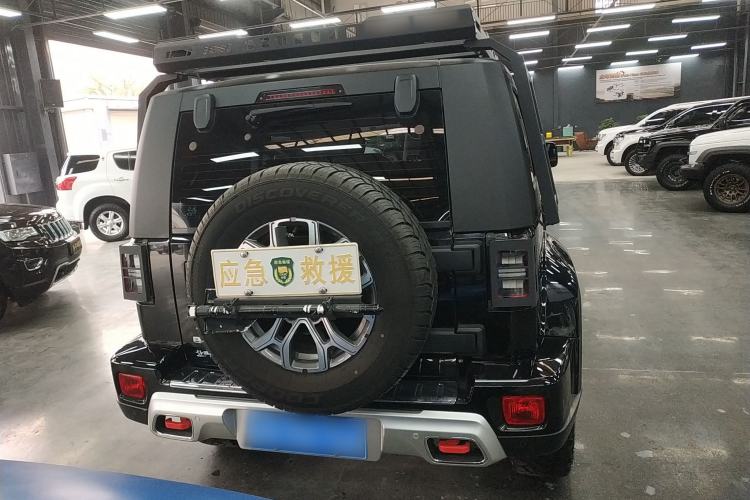 Used  BJ40 2023 2.0T Automatic Four-Wheel Drive Urban Hunter Edition Chivalrous Type