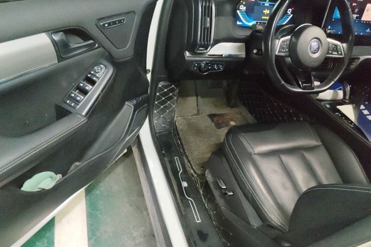 Used BYD Tang 2018 2.0T Automatic SmartConnect Prestige 7-Seater China V Standard