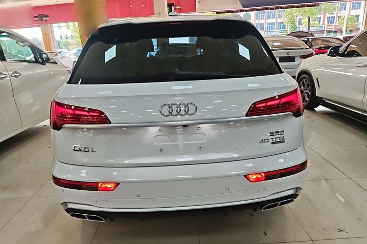 Used Audi Q5L 2022 40T Fashionable and Dynamic Model
