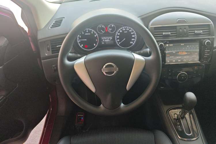 Used Nissan Tiida 2014 1.6L CVT Smart Model