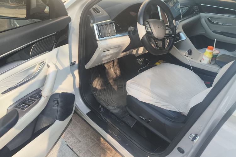 Used BYD Song PLUS New Energy 2023 Champion Edition EV 520KM Prestige Model
