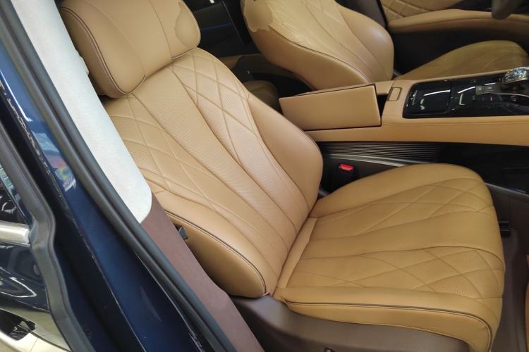 Used Denza D9 2022 DM-i 970 Four-Wheel Drive Flagship Model