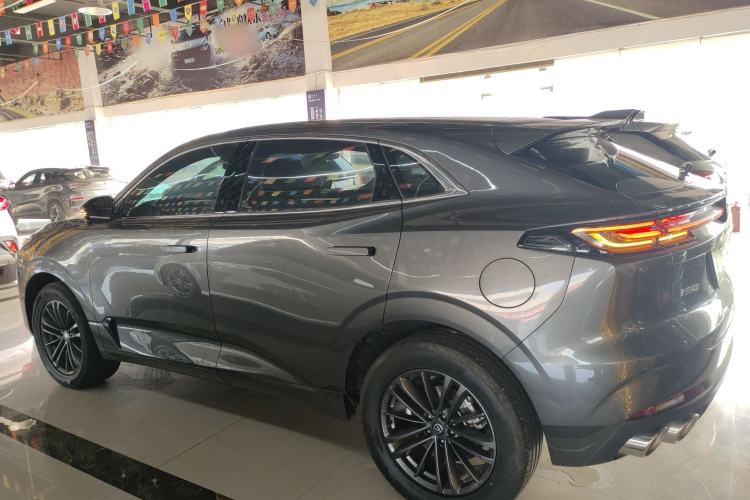 Used Changan UNI-K 2023 2.0T Two-Wheel Drive YueShang Trim