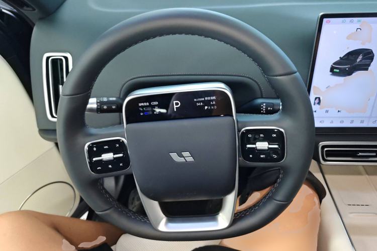 Used Li Auto L6 2025 Pro Smart Refresh Edition
