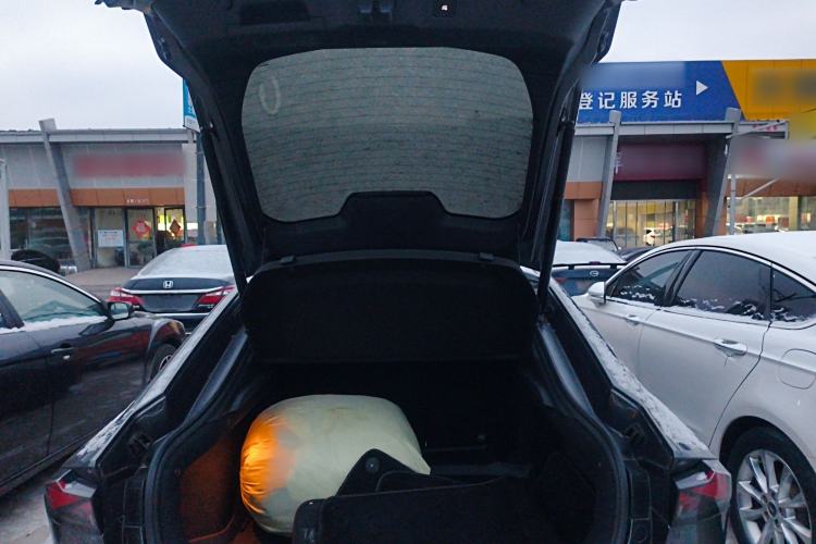 Used Changan UNI-V 2022 1.5T Prestige Version