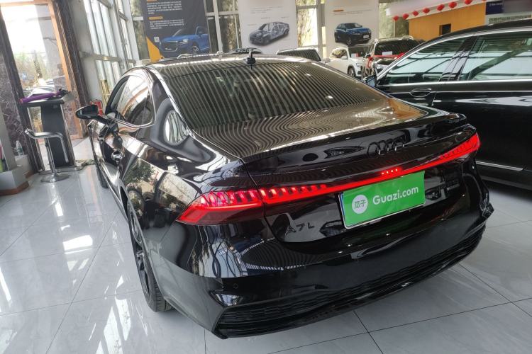 Used Audi A7L 2024 45TFSI quattro S-line Visionary Edition Flow Crystal Package
