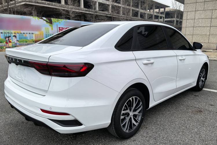 Used Geely Auto Emgrand 2025 4th Generation 1.5L CVT Longteng Edition
