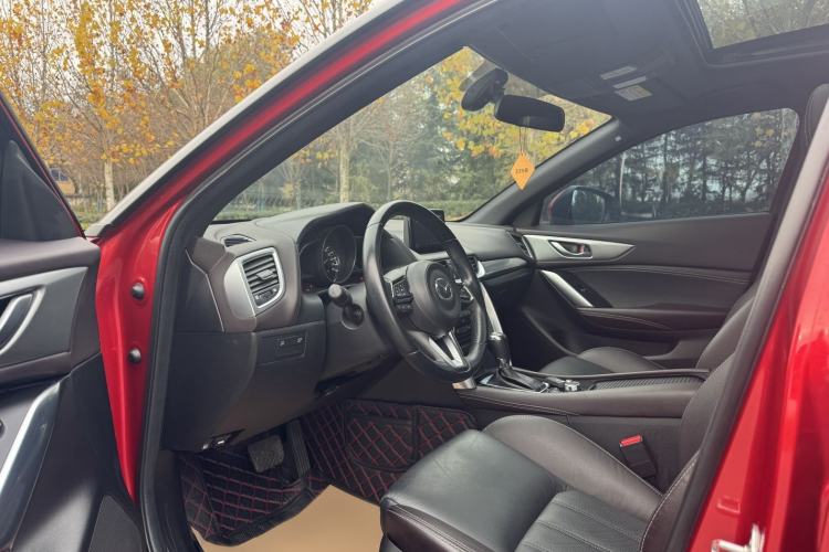 Used Mazda CX-4 2018 2.0L Automatic Two-Wheel Drive Blue Sky Premium Upgrade Version China V Standard
