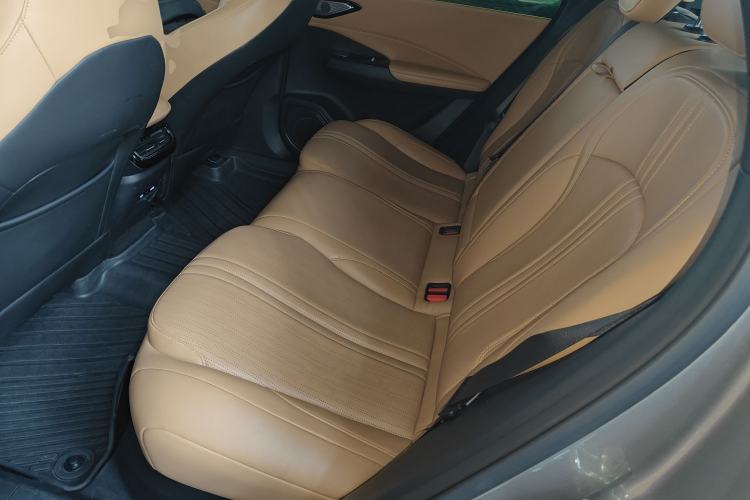 Used  L7 2023 1.5T 115 km Starship
