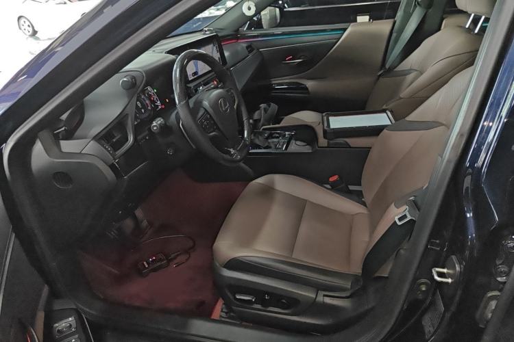 Used Lexus ES 2023 200 Excellence Edition