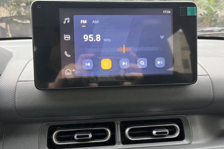 Used Wuling Hongguang New Energy 2024 All-Electric Model 300KM Standard Version
