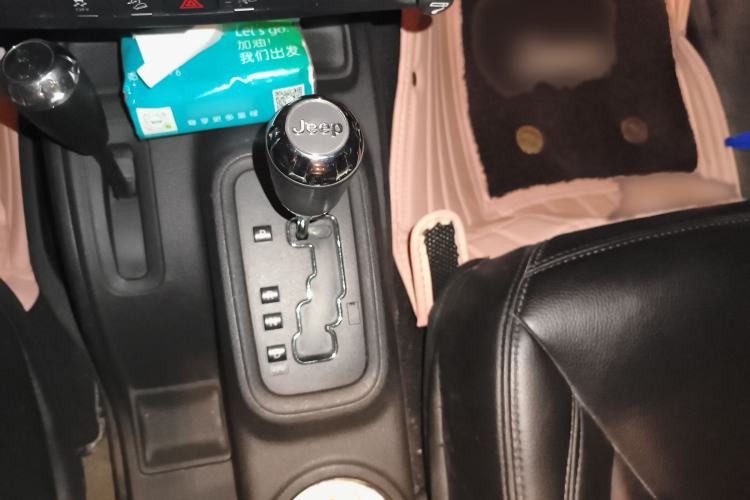 Used  Wrangler 2014 3.0L Sahara Four-Door Edition