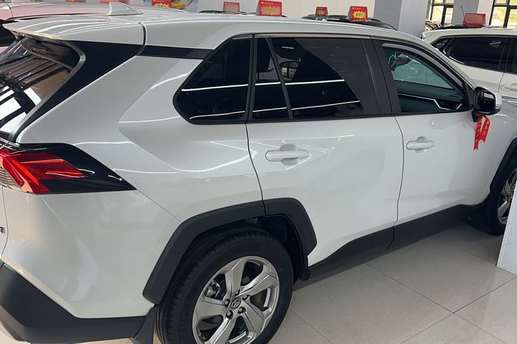 Used Toyota RAV4 2022 2.0L CVT Two-Wheel Drive Fashion Edition
