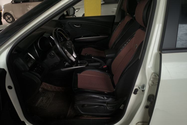 Used SsangYong Tivolan 2015 1.6L Automatic Two-Wheel Drive ZhiShang Edition