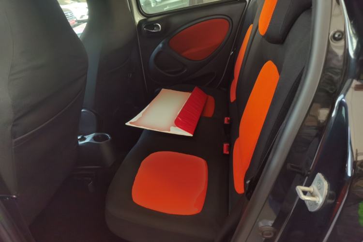 Used  forfour 2016 1.0L 52 kW Passion Edition
