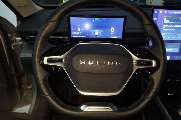 Used Wuling Xingguang 2024 Co-Creation Edition 510 Advanced Model
