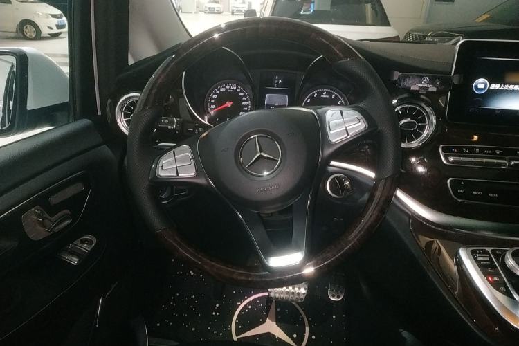 Used Mercedes-Benz V-Class 2017 V 260 L Prestige Extended Edition