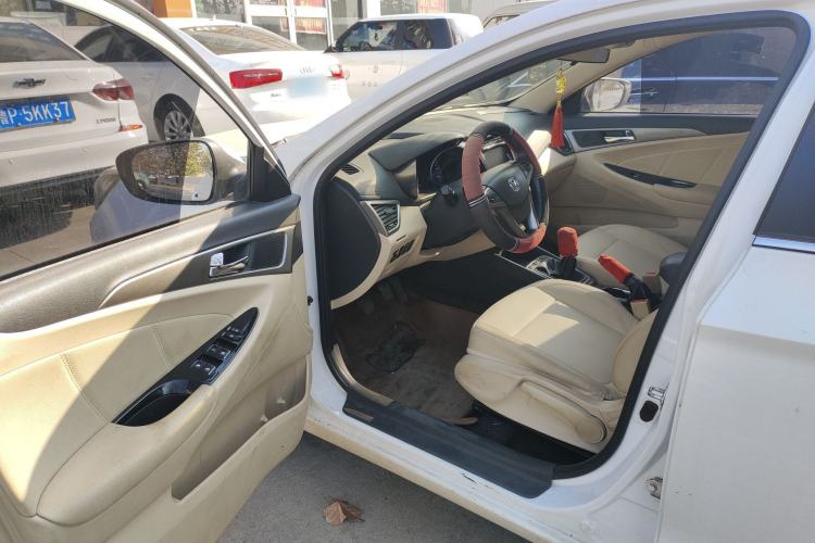 Used Changan Eado 2016 1.6L Manual Fashion Edition