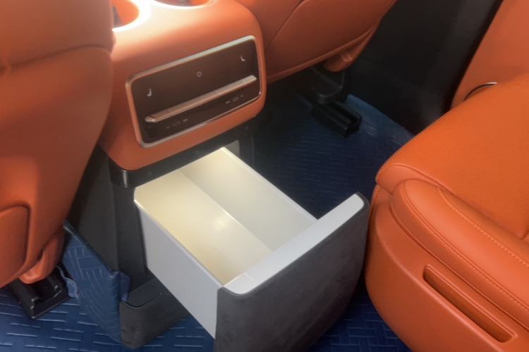 Used Li Auto L9 2022 Max model
